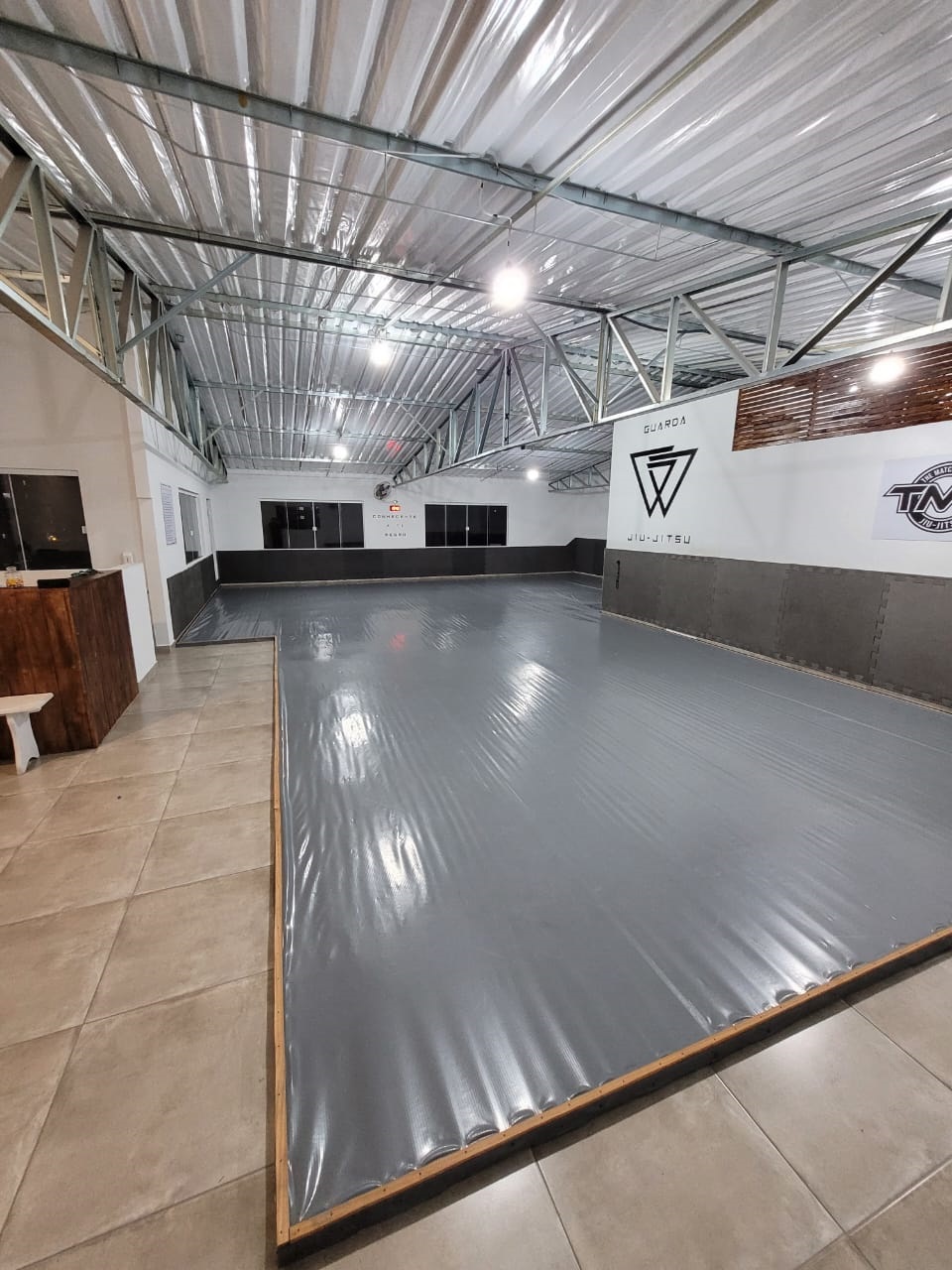 Academia profissional de 100m²